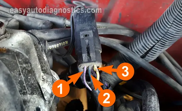 Making Sure The CMP Sensor Has Power. How To Test The Camshaft Position Sensor (1996-1997 5.2L V8 Dodge Dakota)