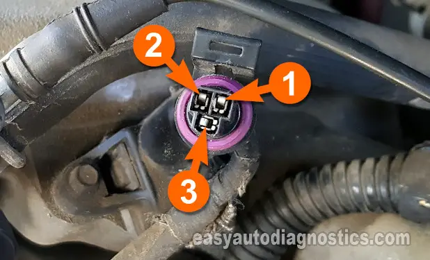 Checking The MAP Signal With A Multimeter. How To Test The MAP Sensor (1996, 1997, 1998, 1999, 2000 3.8L V6 Grand Caravan, Town And Country, Grand Voyager)