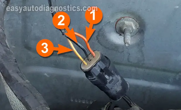 Making Sure The Camshaft Position Sensor Is Getting 8 Volts. How To Test The Camshaft Position Sensor (1992, 1993, 1994, 1995 5.2L V8 Dodge Dakota)