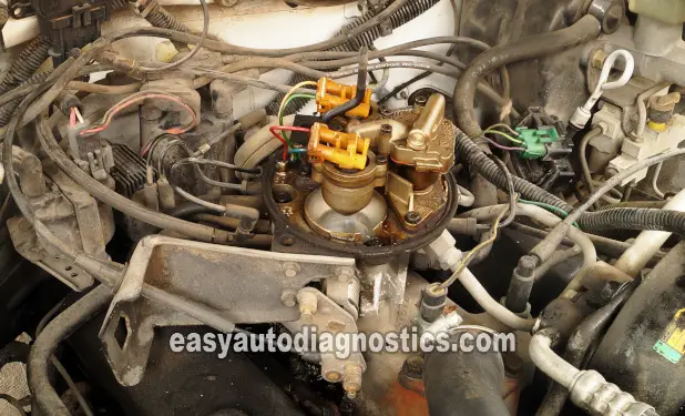How To Test The Fuel Pump (1988-1993 2.8L Chevrolet S10 Pickup, GMC S15 Pickup, GMC Sonoma)