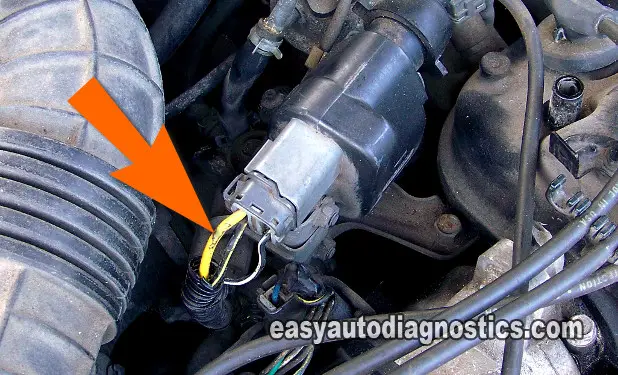 Making Sure The Ignition Coil and Igniter Are Getting Power. How To Test The Igniter And Ignition Coil, Honda 2.2L (Coil Outside of Distributor)