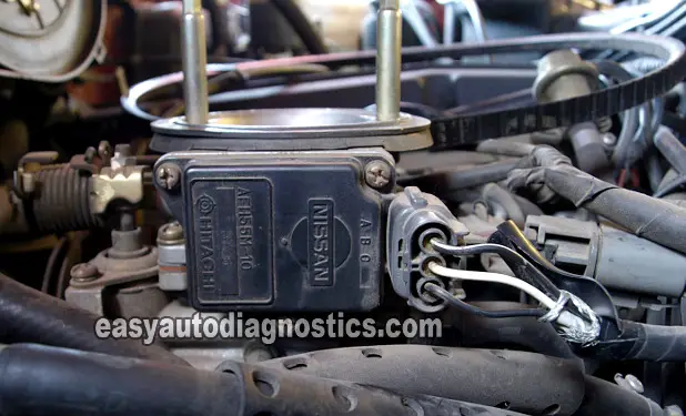 thumbnail image 2 of Nissan Navara TPS / Throttle Position Sensor 2.4ltr KA24E D21 1995-1997 2 of 12