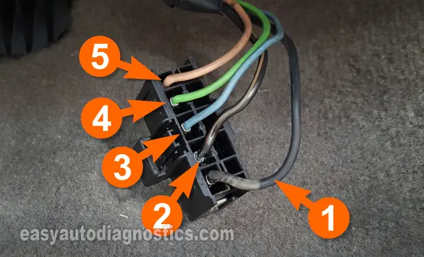 Testing The Blower Switch Speed 4 (HI) Circuit. How To Test The Blower Motor Control Switch (2001, 2002, 2003, 2004 2.7L V6 Chrysler Sebring, Sebring Convertible. 2001, 2002, 2003, 2004 2.7L V6 Dodge Stratus)